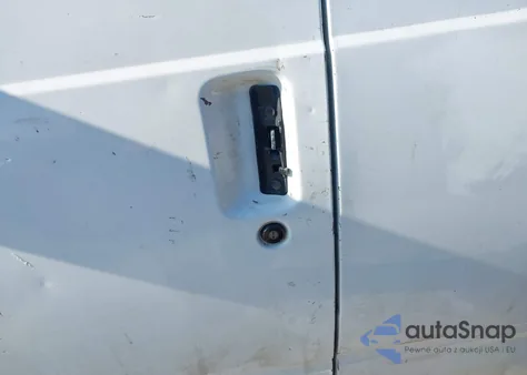 2004 Chevrolet Astro z USA, uszkodzony, nr VIN 1GCDM19XX4B129241